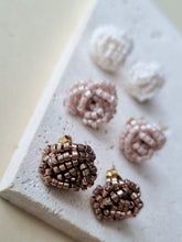 Load image into Gallery viewer, Rose