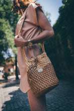 Load image into Gallery viewer, Stella